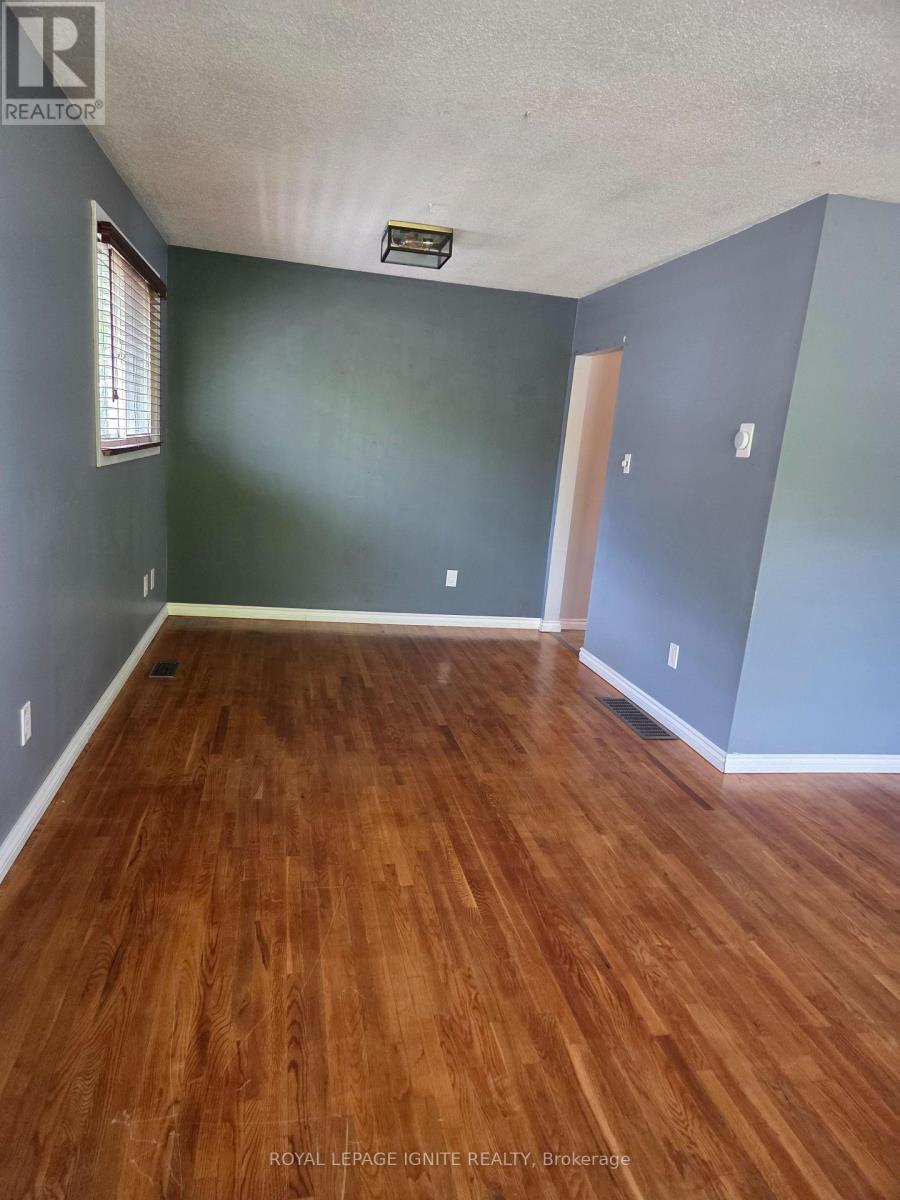 947 SOUTHLAWN DRIVE - 2