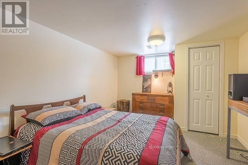 947 SOUTHLAWN DRIVE - 23