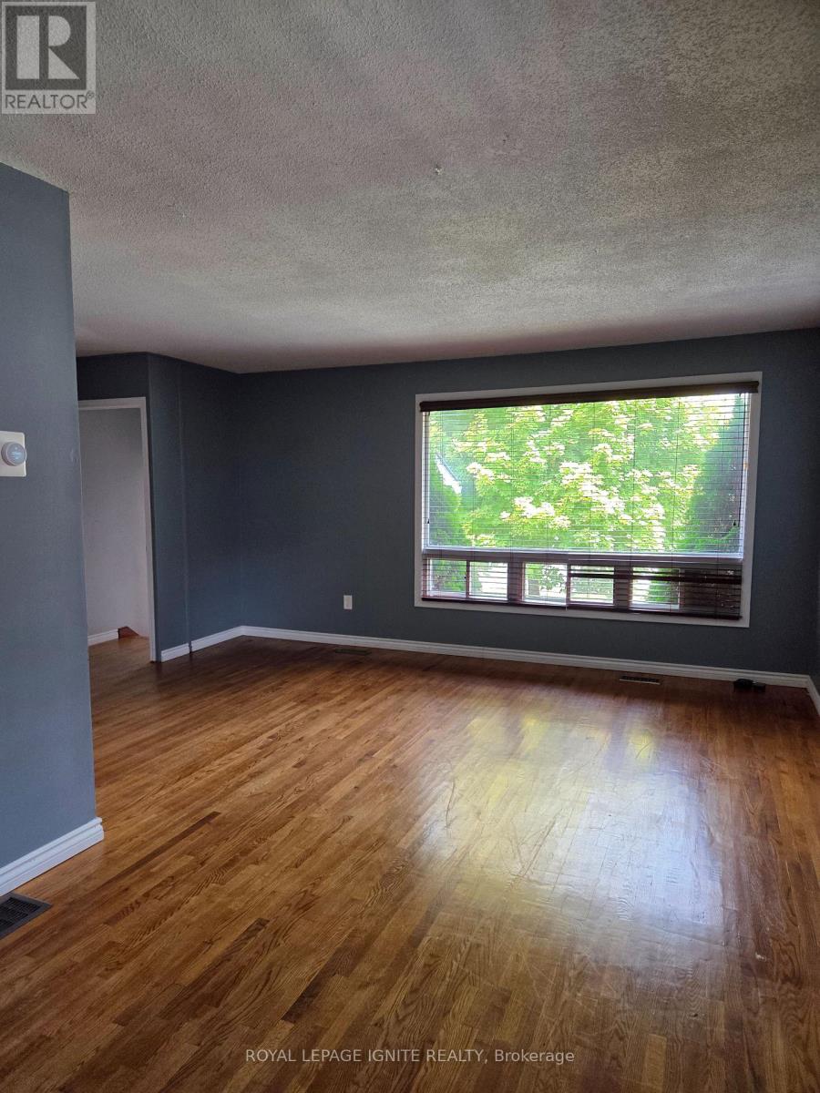 947 SOUTHLAWN DRIVE - 3