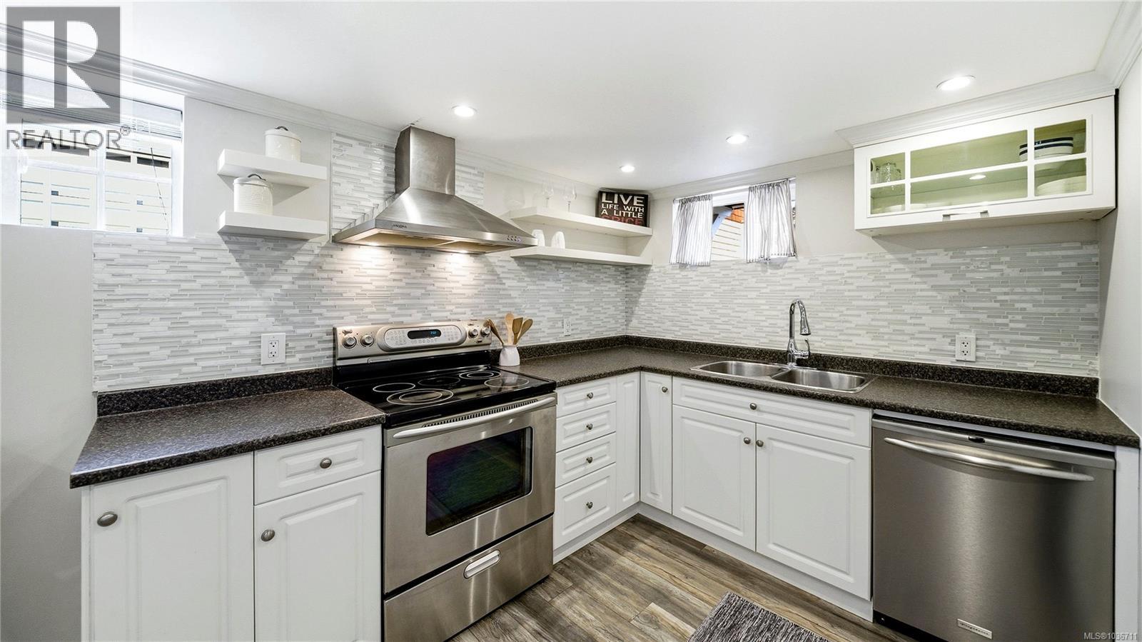 1721 Amphion St - 30