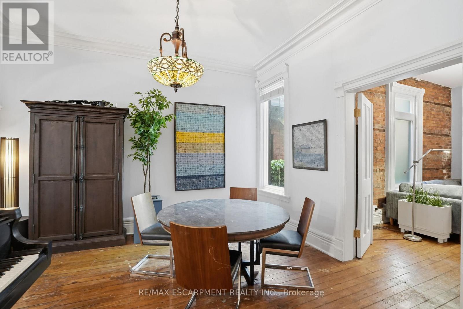 101 VICTORIA AVENUE S - 14