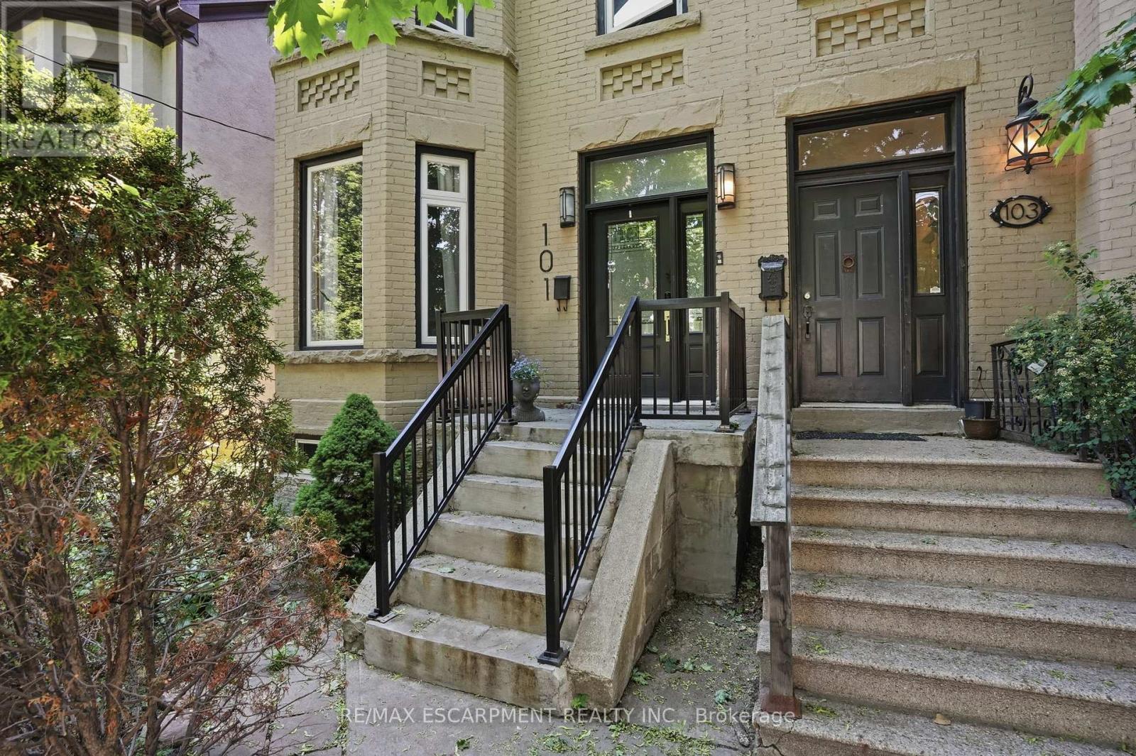 101 VICTORIA AVENUE S - 3