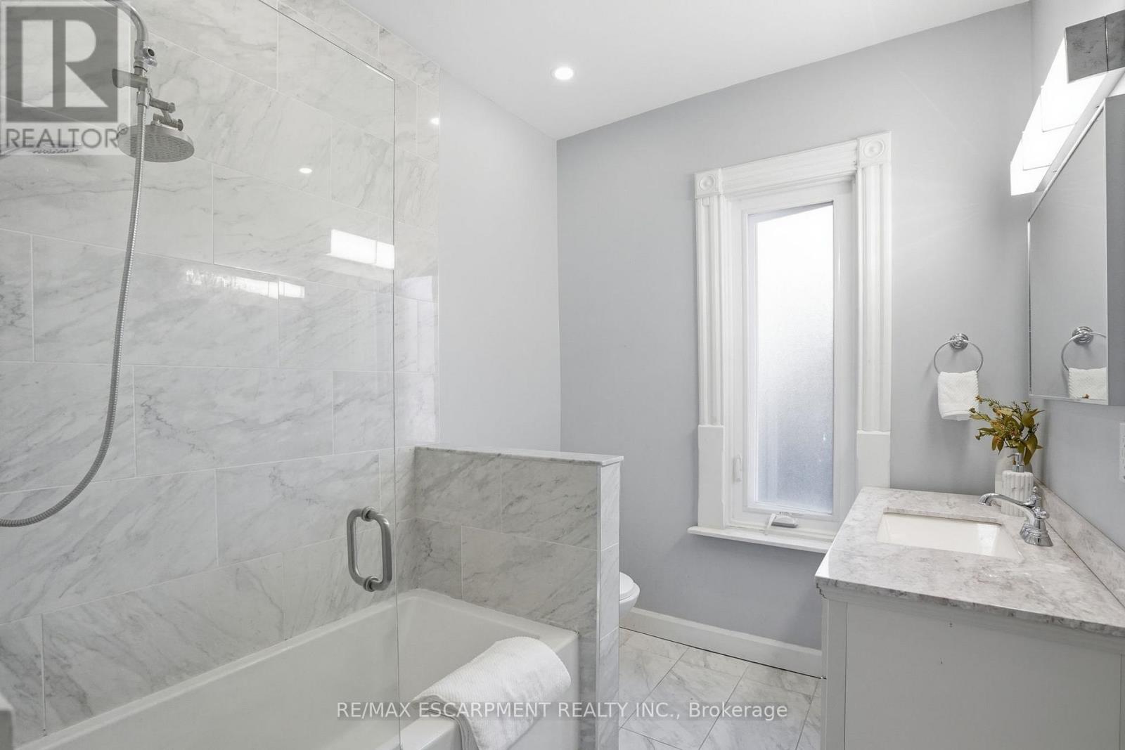 101 VICTORIA AVENUE S - 31