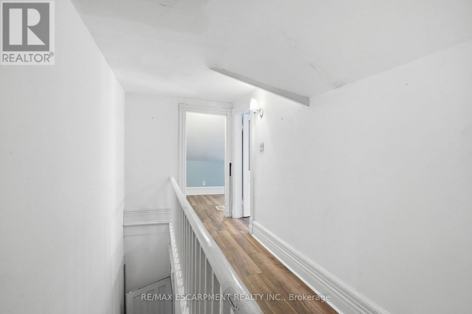 101 VICTORIA AVENUE S - 33