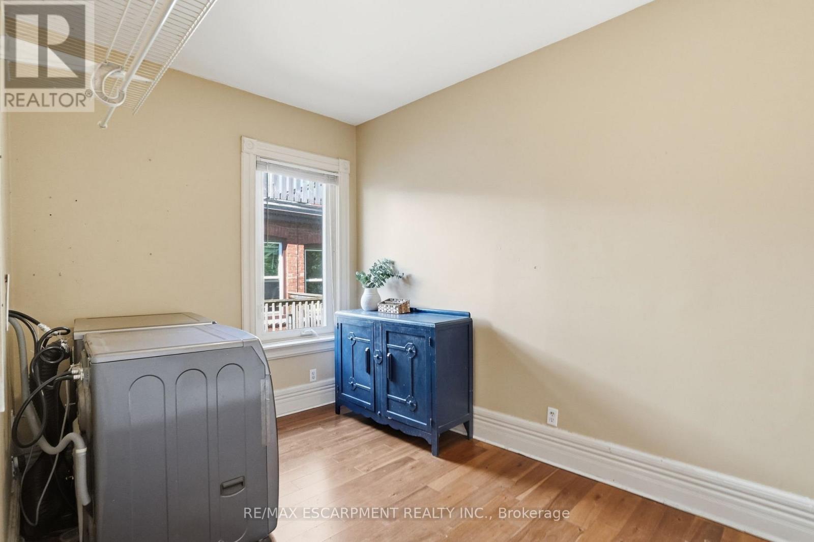 101 VICTORIA AVENUE S - 39