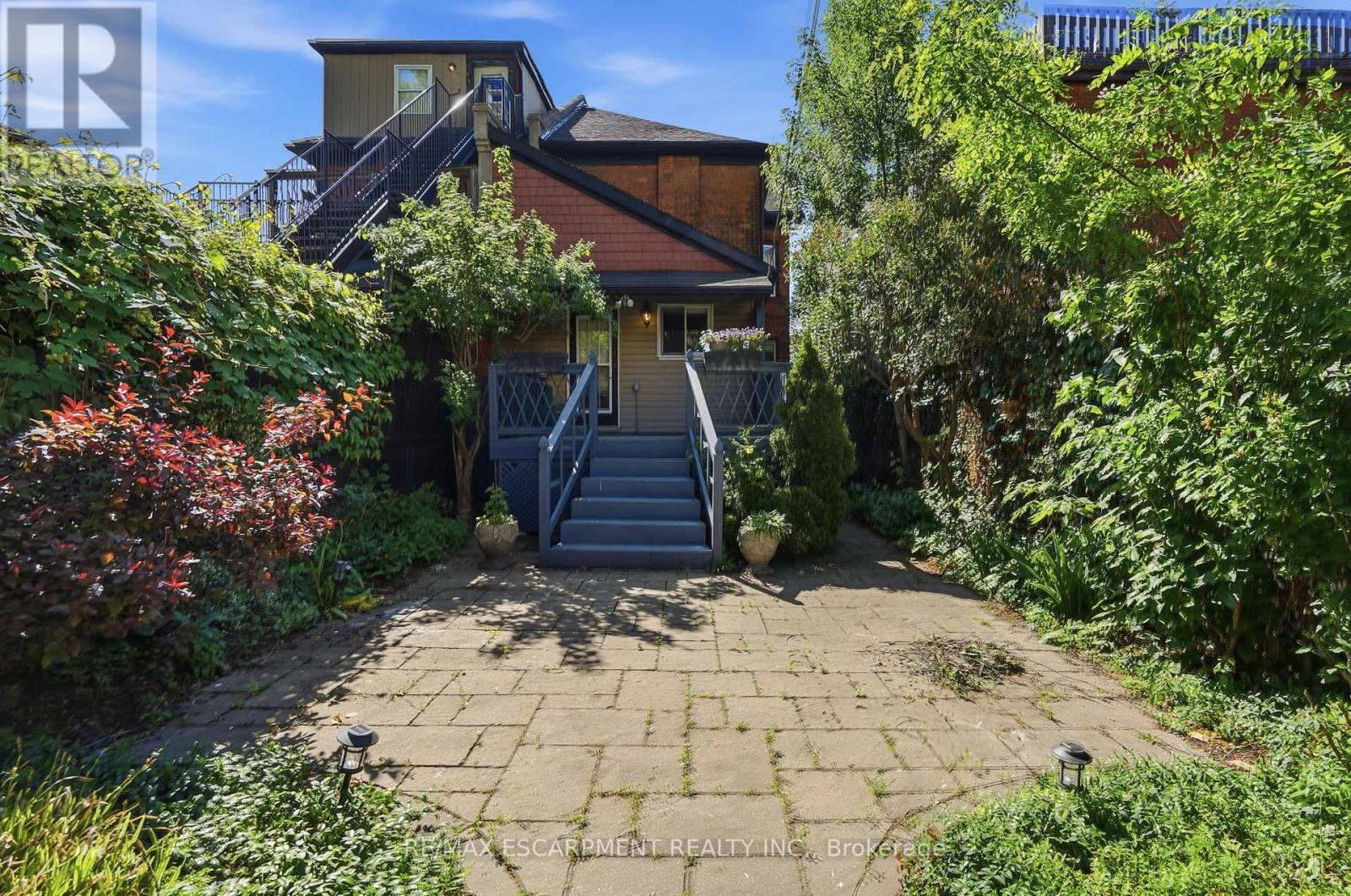 101 VICTORIA AVENUE S - 42