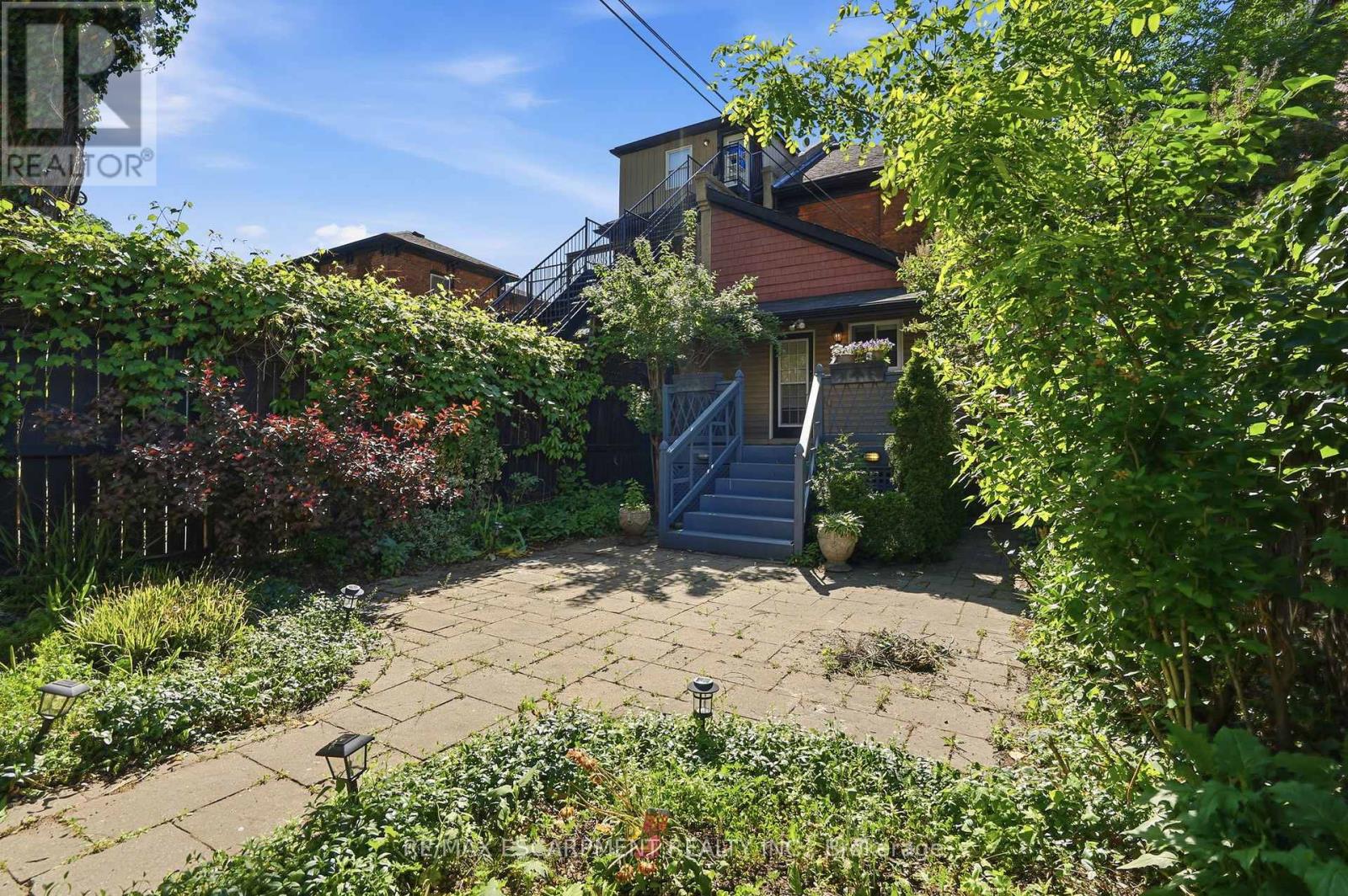 101 VICTORIA AVENUE S - 43