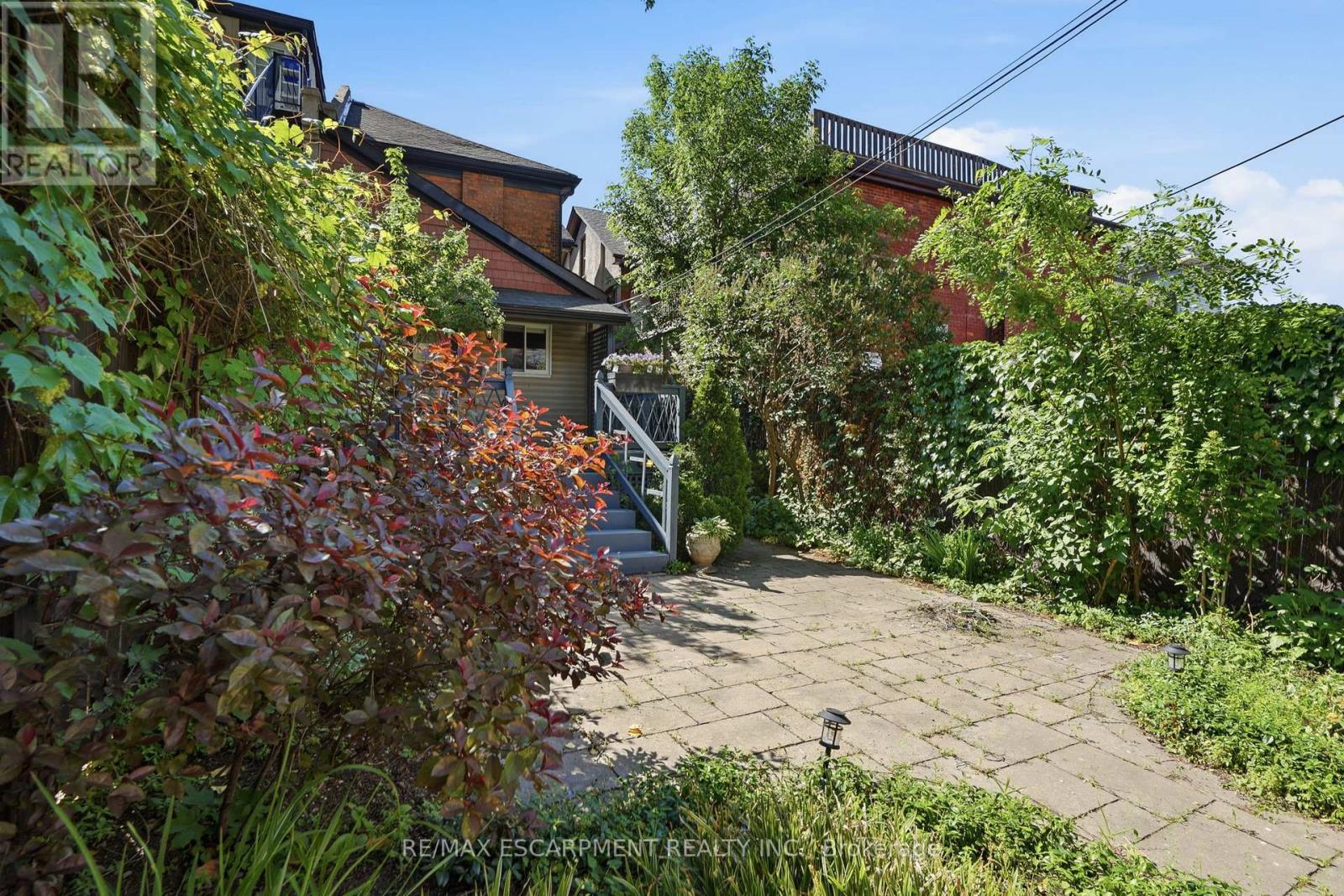 101 VICTORIA AVENUE S - 44