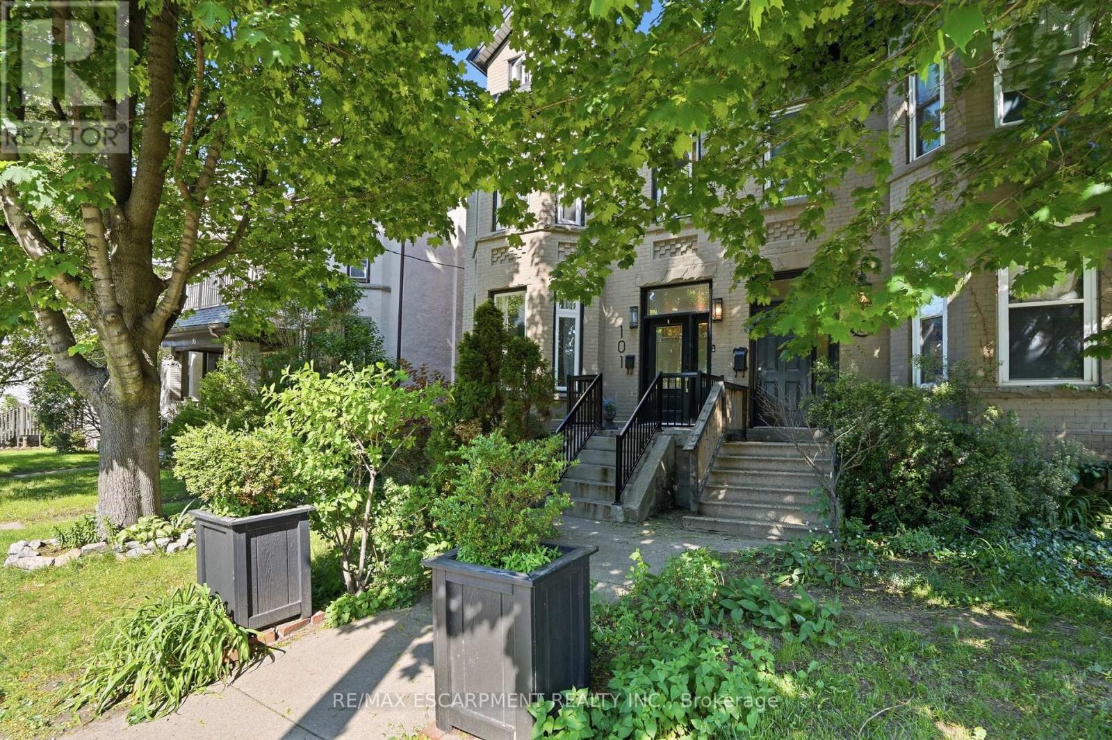 101 VICTORIA AVENUE S - 5