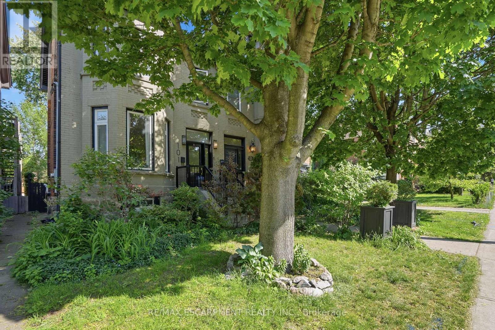101 VICTORIA AVENUE S - 6