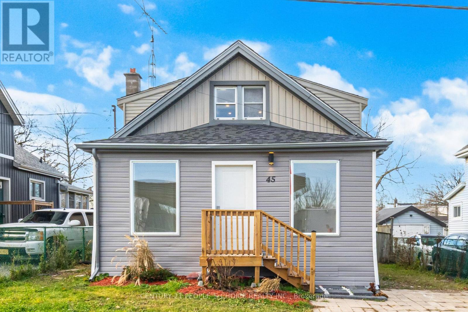 45 WELLINGTON STREET N - 1
