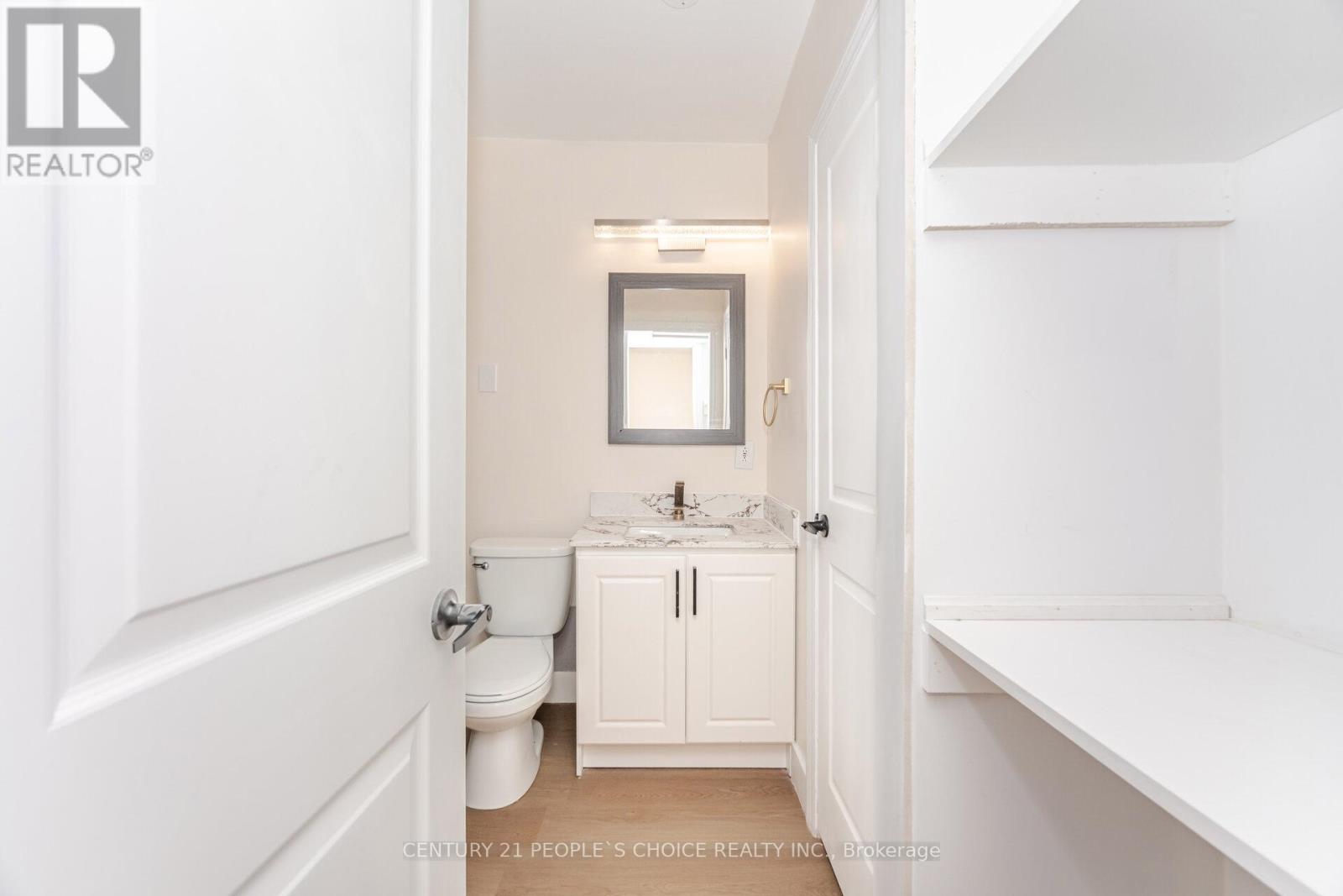 45 WELLINGTON STREET N - 20