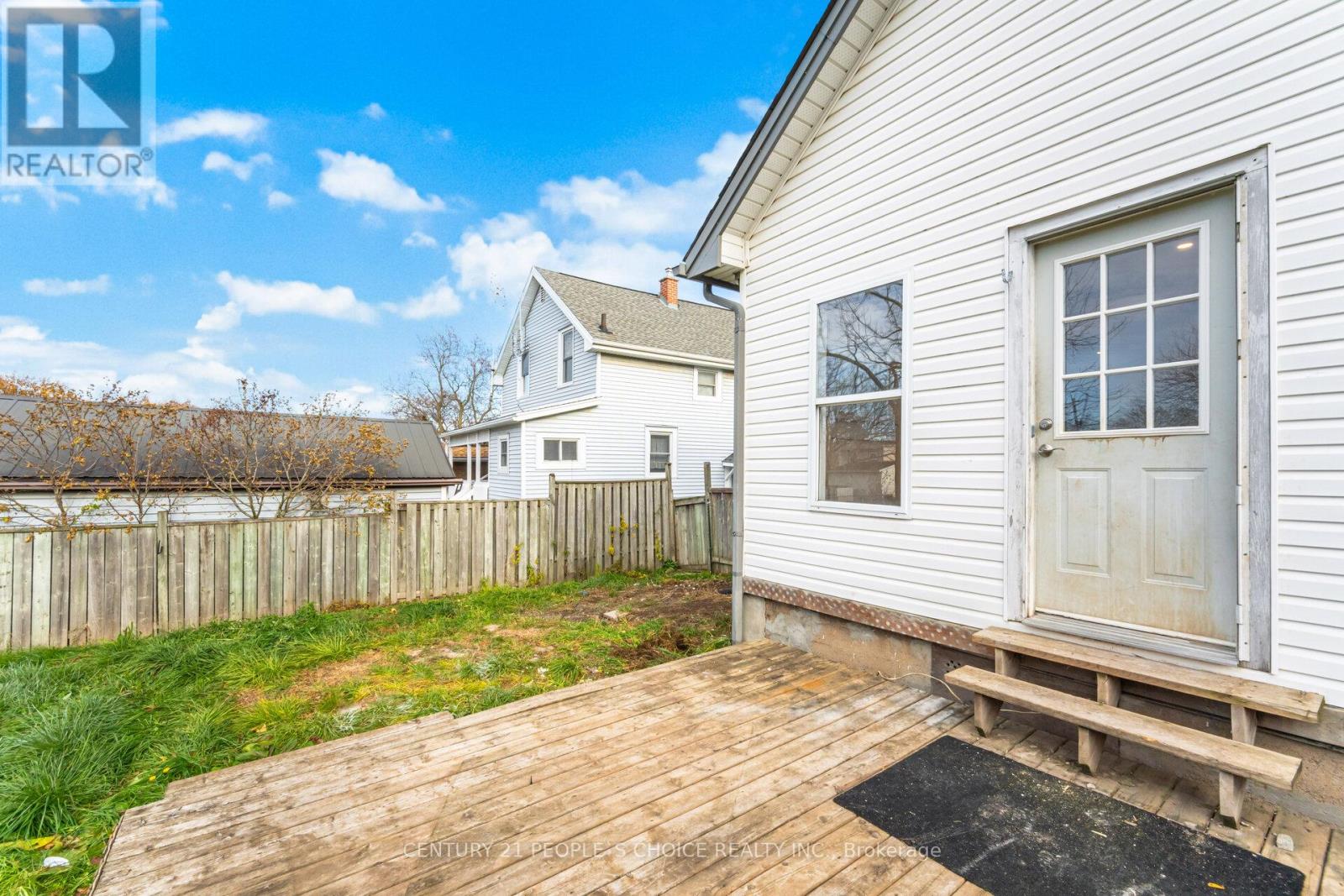 45 WELLINGTON STREET N - 36