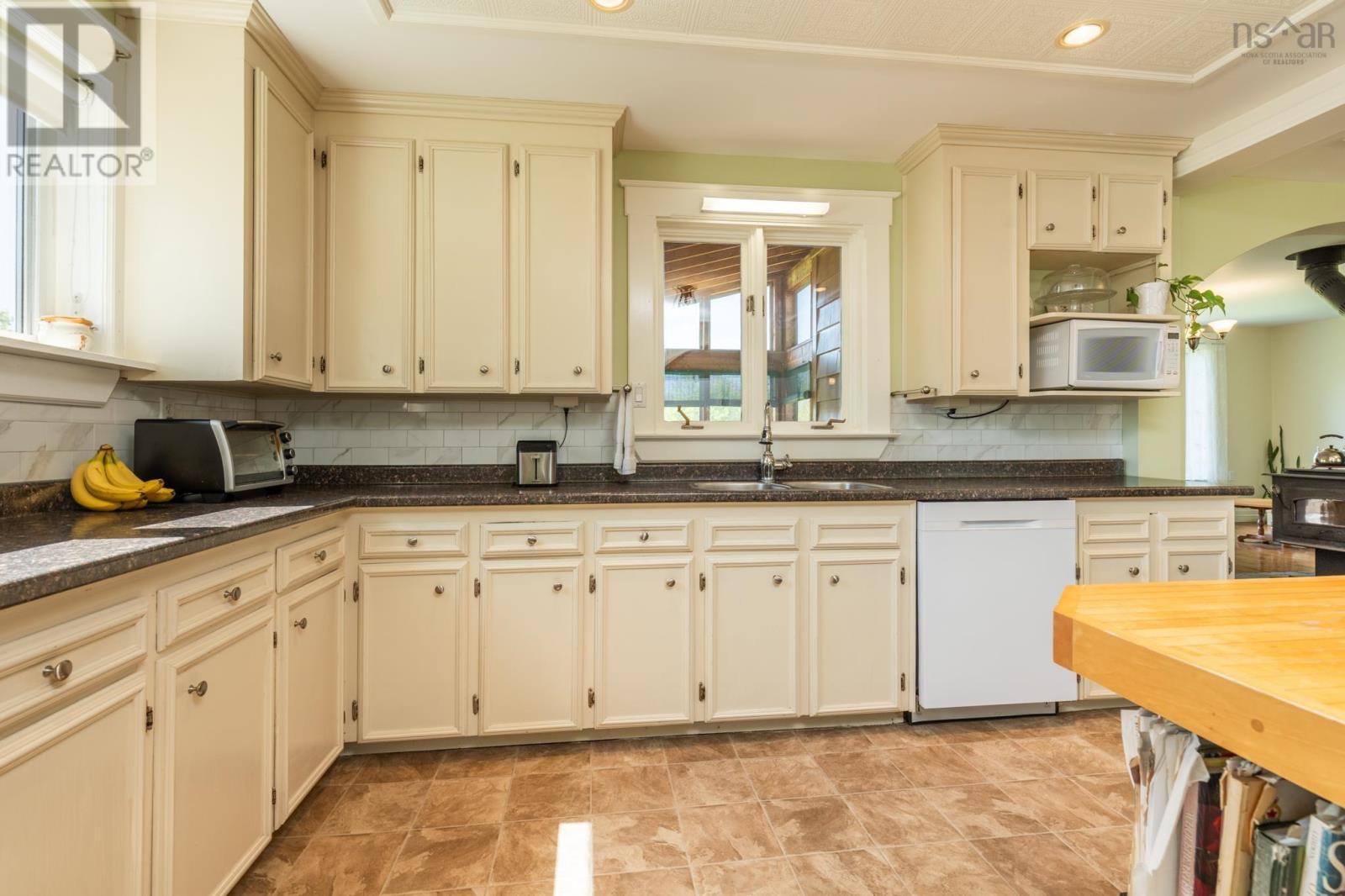 Property 40 of 41 of 41 De La Tete De La Pre
