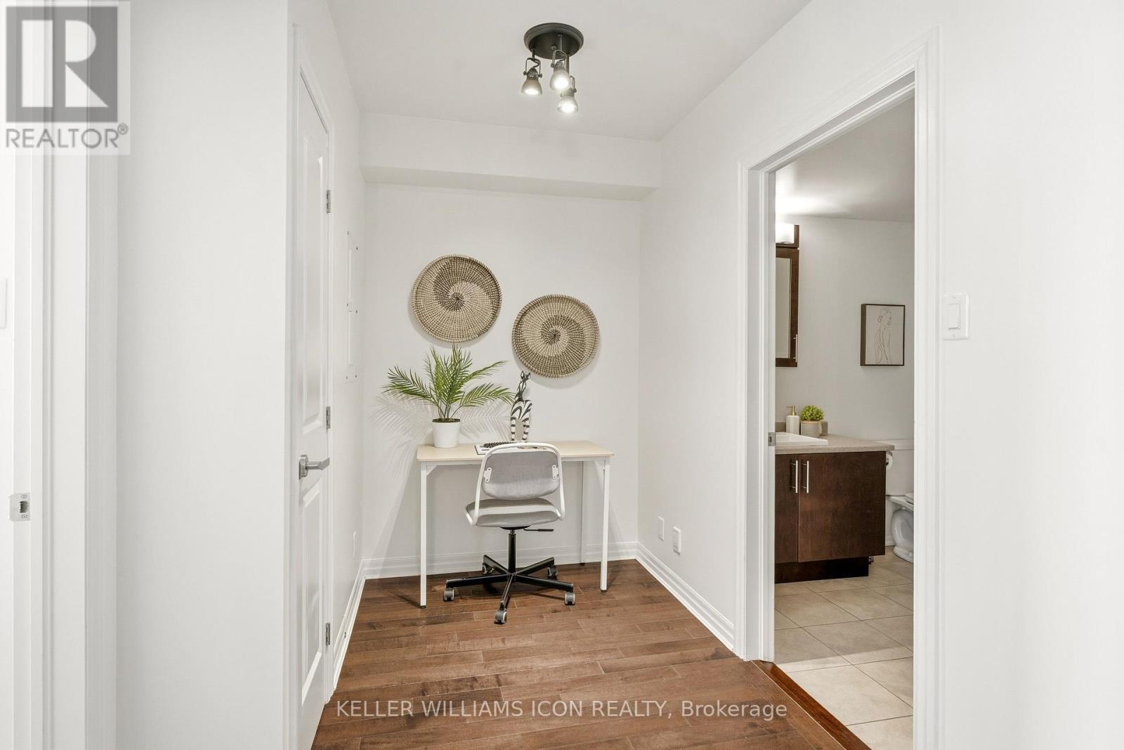 1 Bed, 1 Bath Apartment for Sale in Ottawa – 704 – 242 RIDEAU STREET, Ottawa – MLS# X13416420 - Image 13