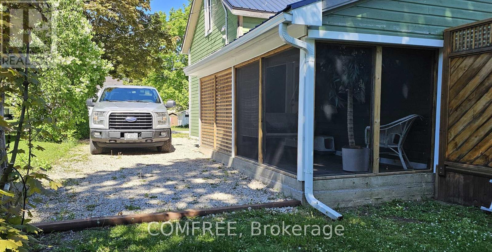 515 TYSON STREET - 4