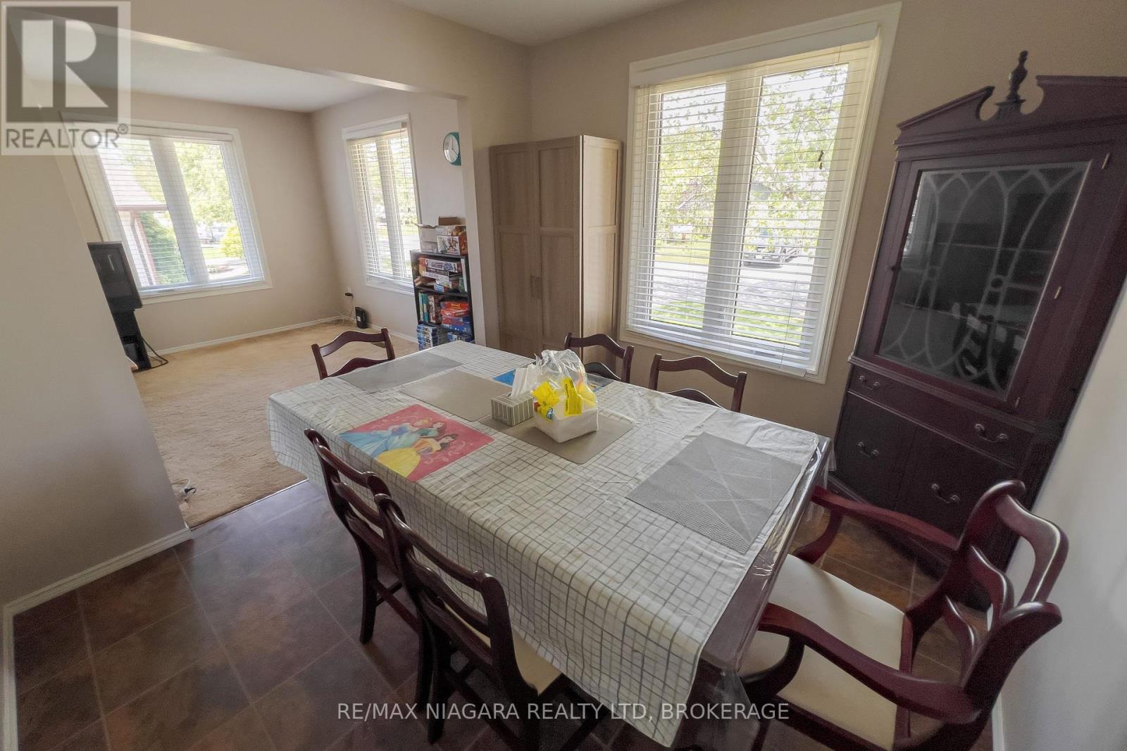 2439 CORAL AVENUE - 10