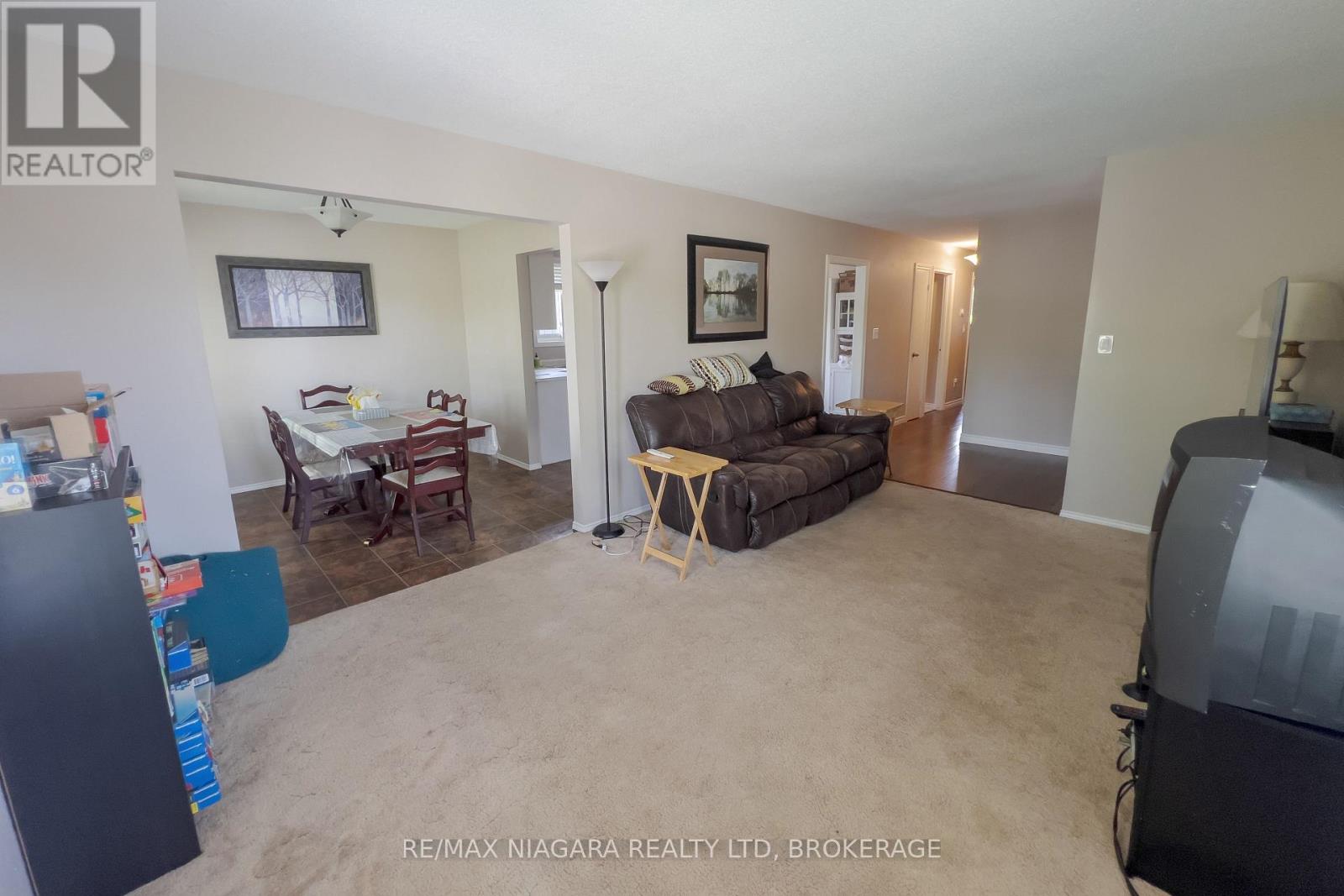 2439 CORAL AVENUE - 9