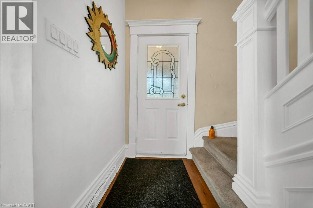 118 HEWAT Street - 5