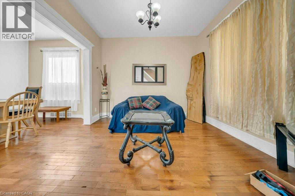 118 HEWAT Street - 6