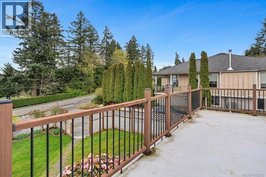 11090 Chemainus Rd - 18