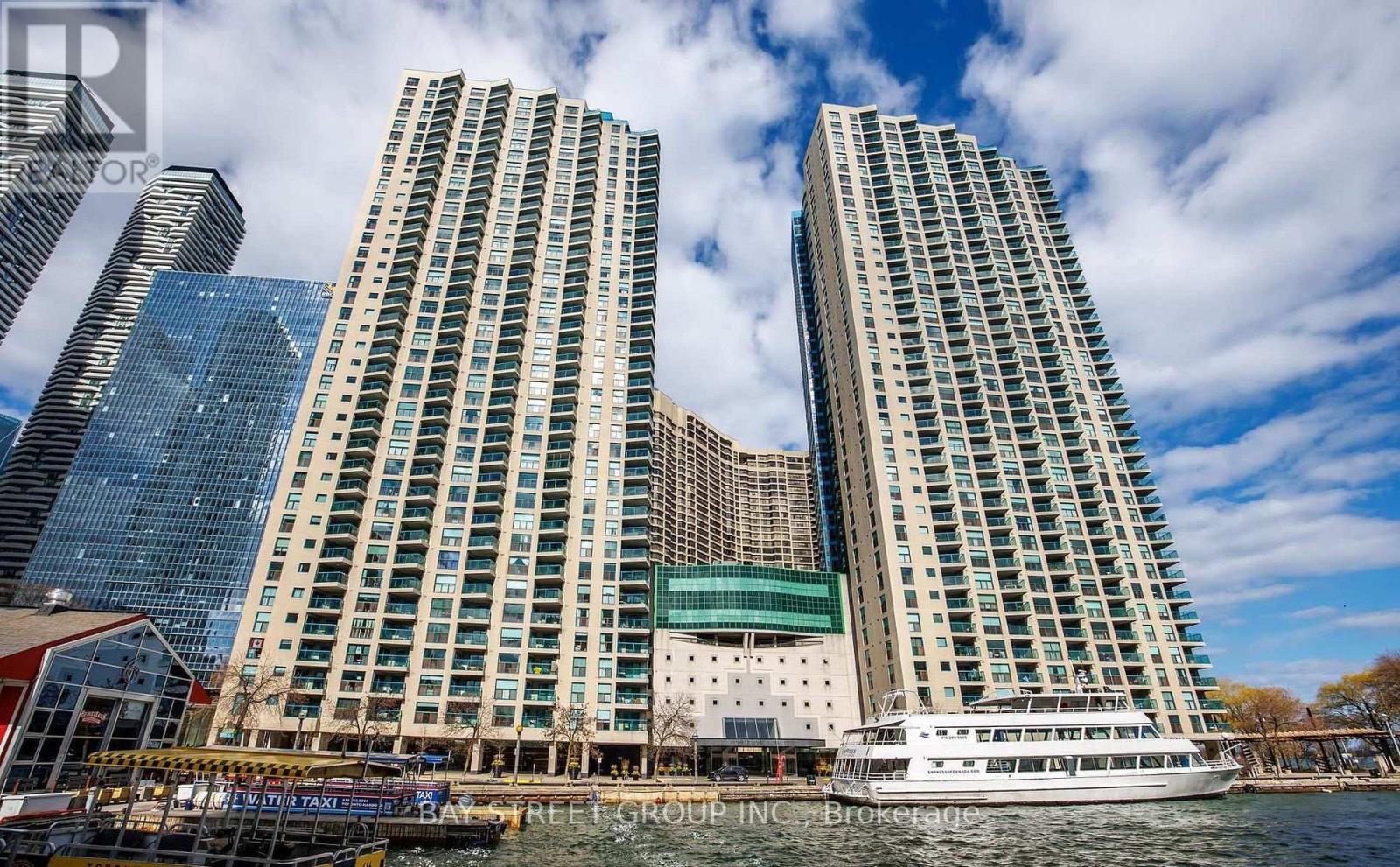 Listing photo of 1603 - 77 HARBOUR SQUARE