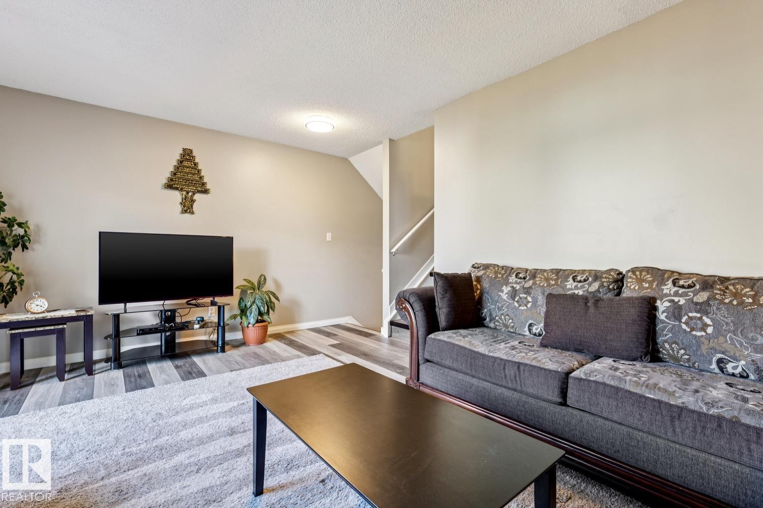 #40 9520 174 ST NW - 4