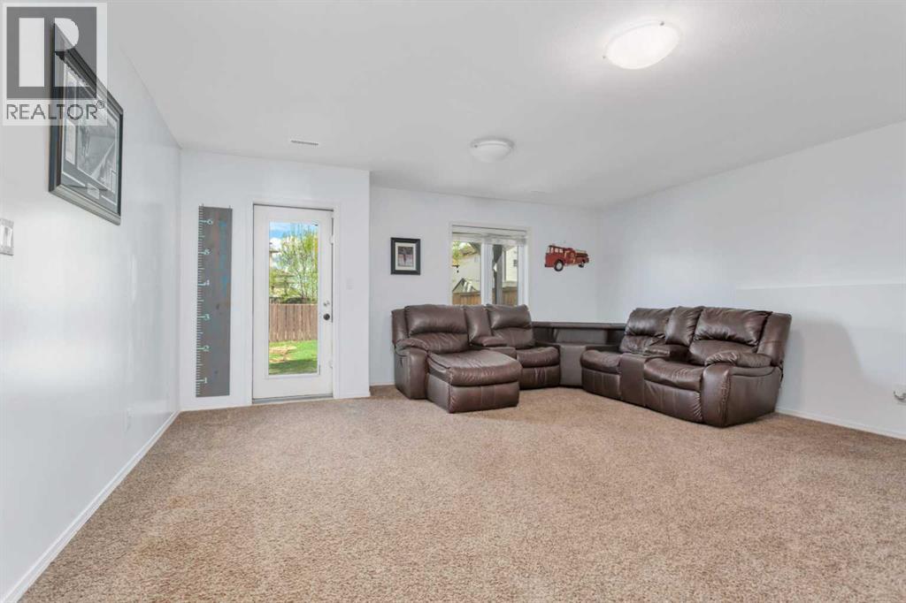 5908 67 Avenue — photo 24