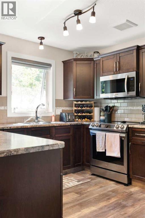 312 4 Avenue NW — photo 15