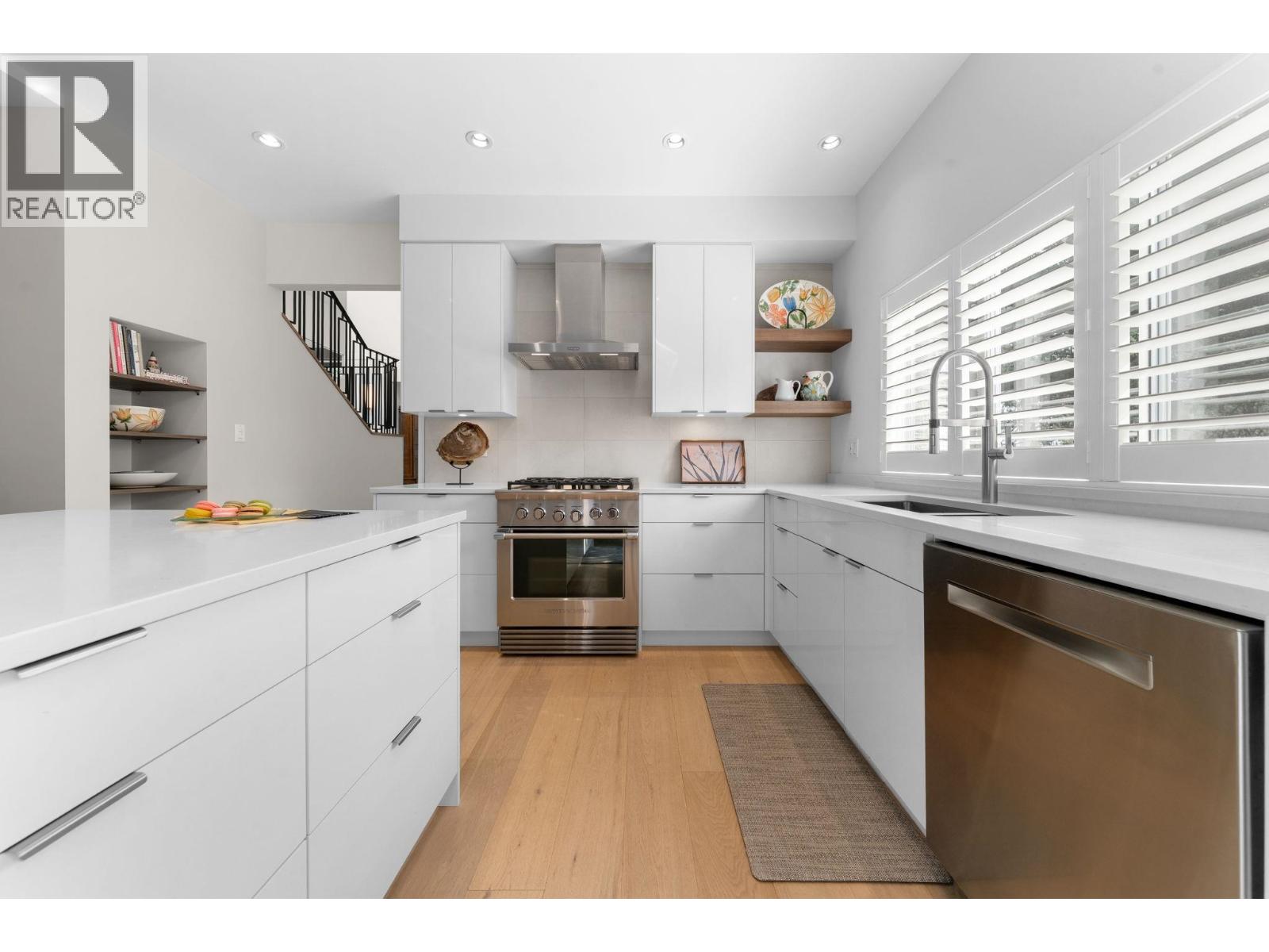 13 1900 INDIAN RIVER CRESCENT, North Vancouver