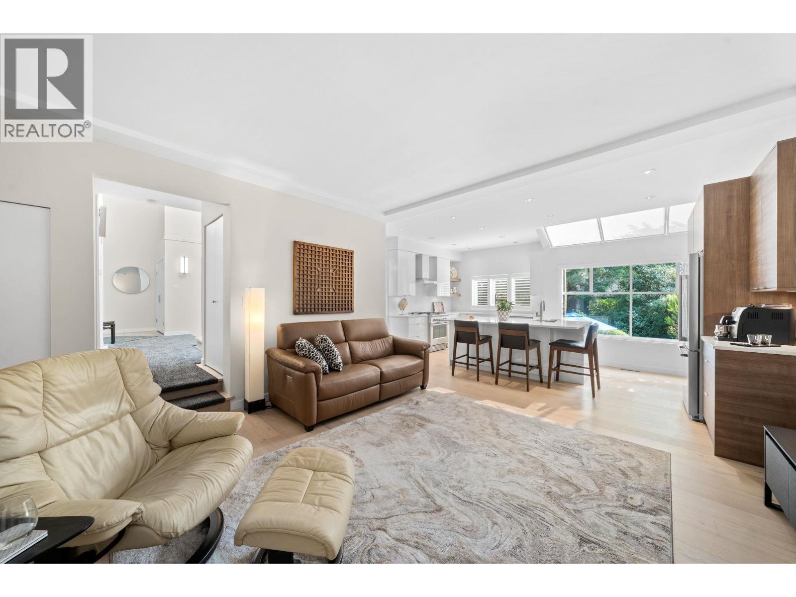 13 1900 INDIAN RIVER CRESCENT, North Vancouver