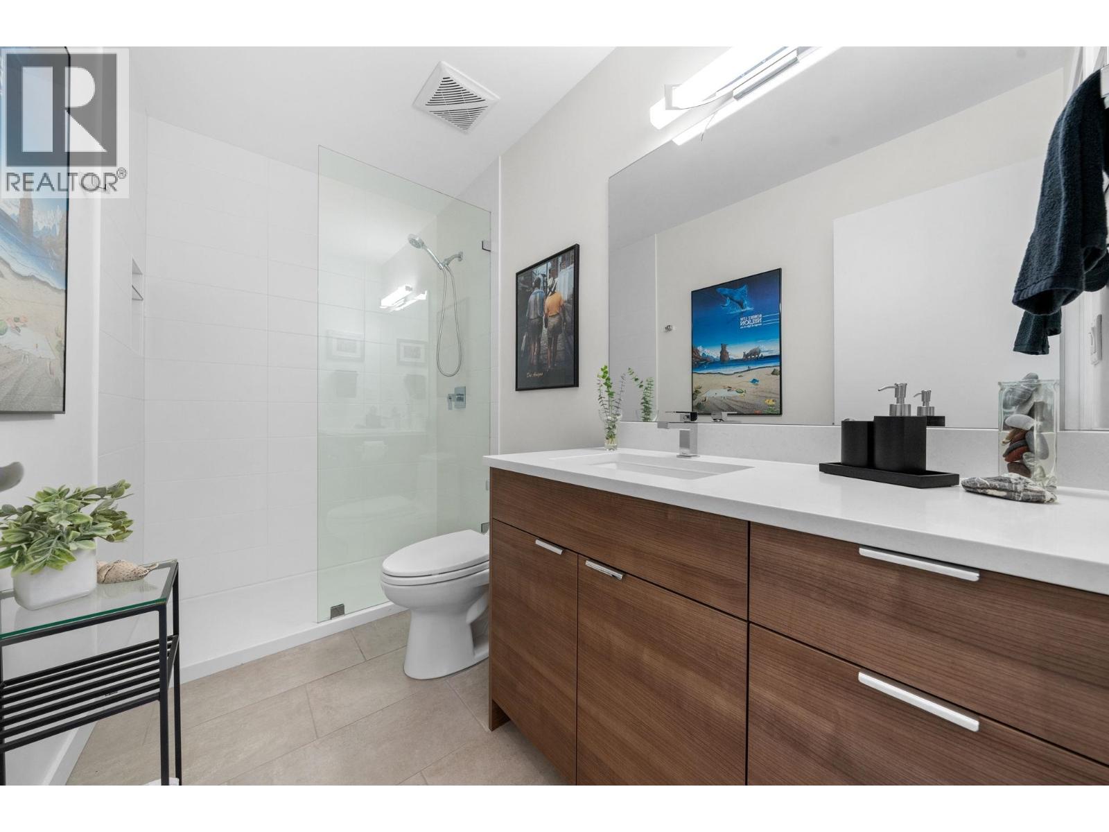 13 1900 INDIAN RIVER CRESCENT, North Vancouver
