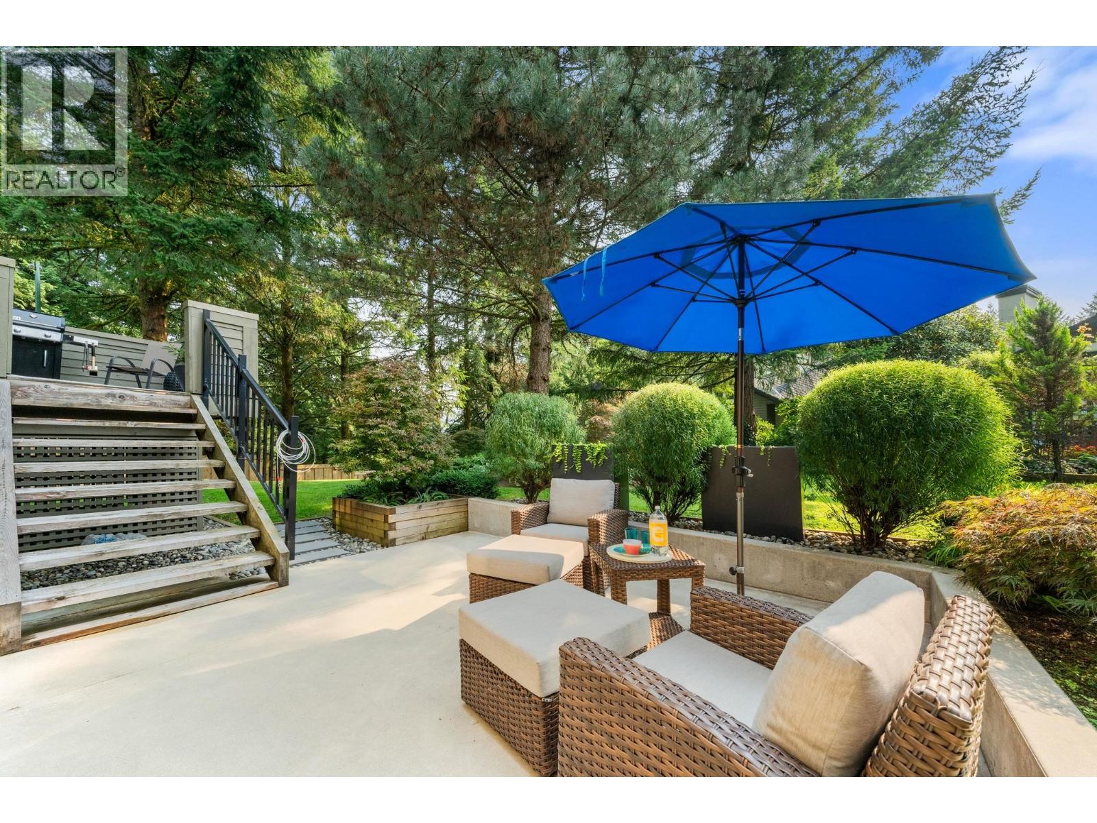 13 1900 INDIAN RIVER CRESCENT, North Vancouver