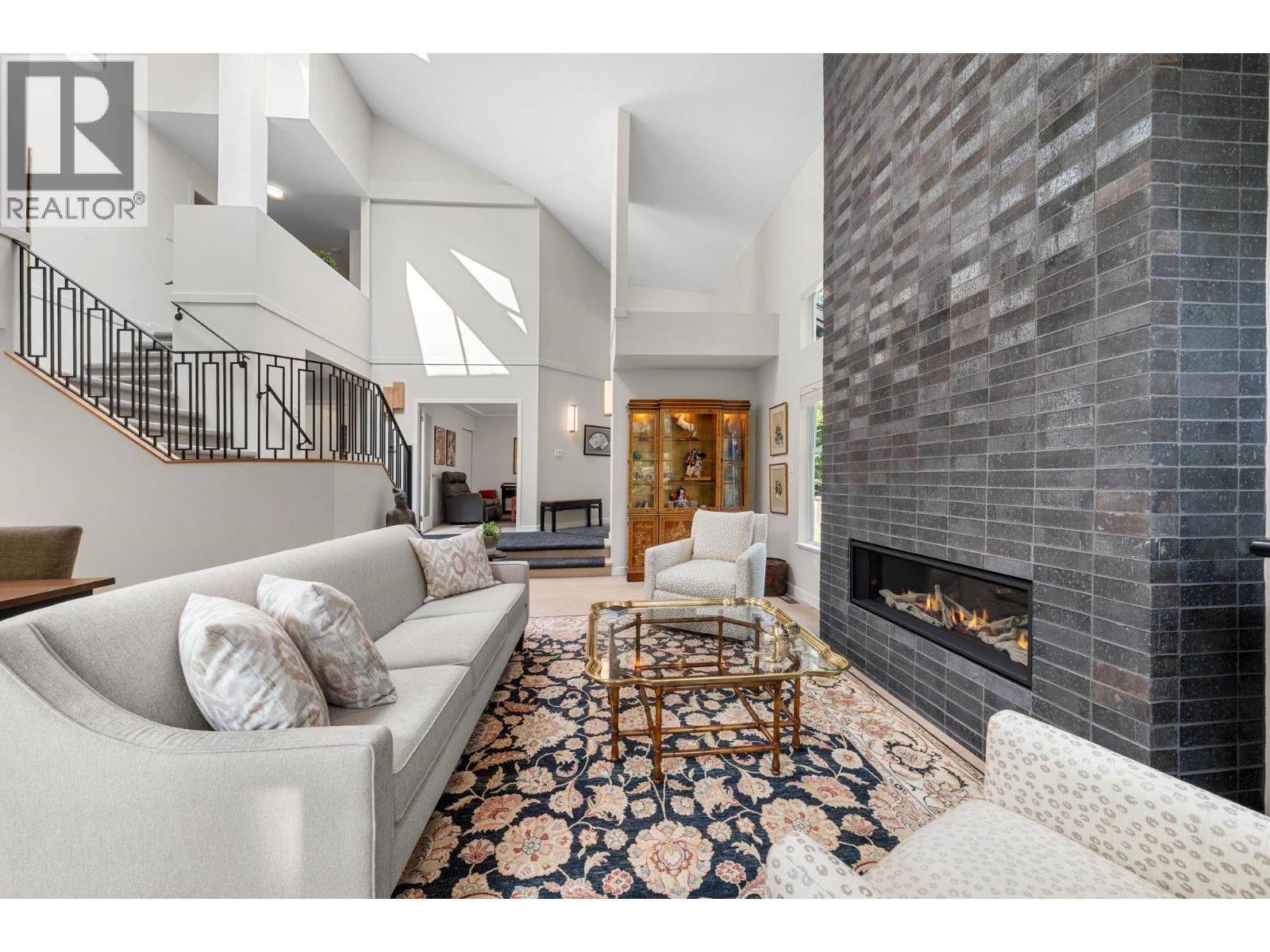 13 1900 INDIAN RIVER CRESCENT, North Vancouver