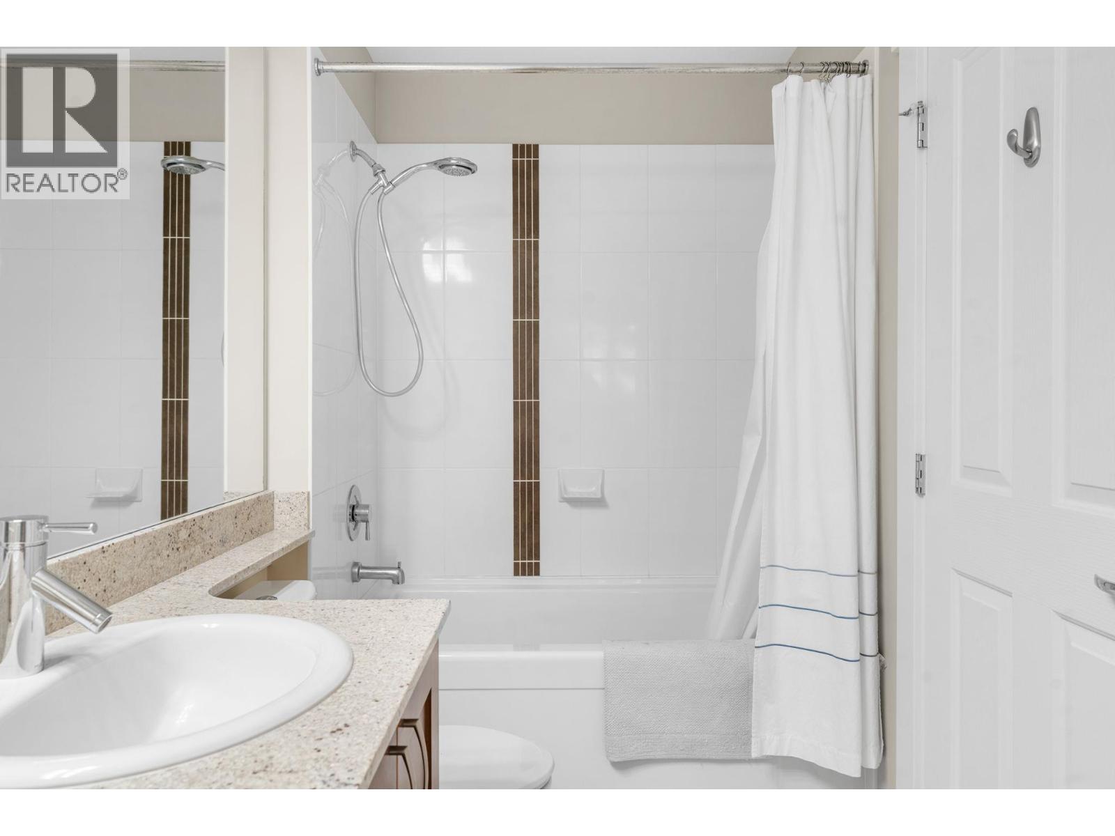 101 2601 WHITELEY COURT, North Vancouver