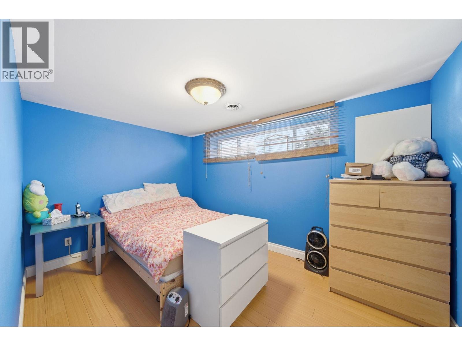 5679 CLINTON STREET, Burnaby