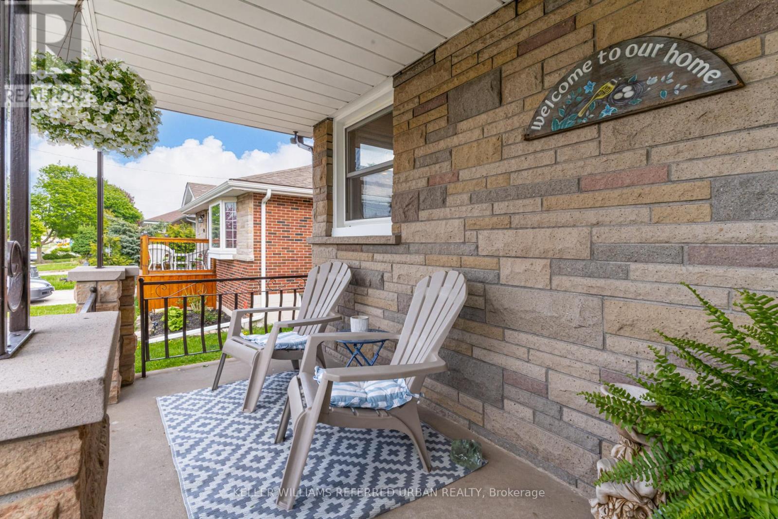 98 DUNCOMBE DRIVE - 3