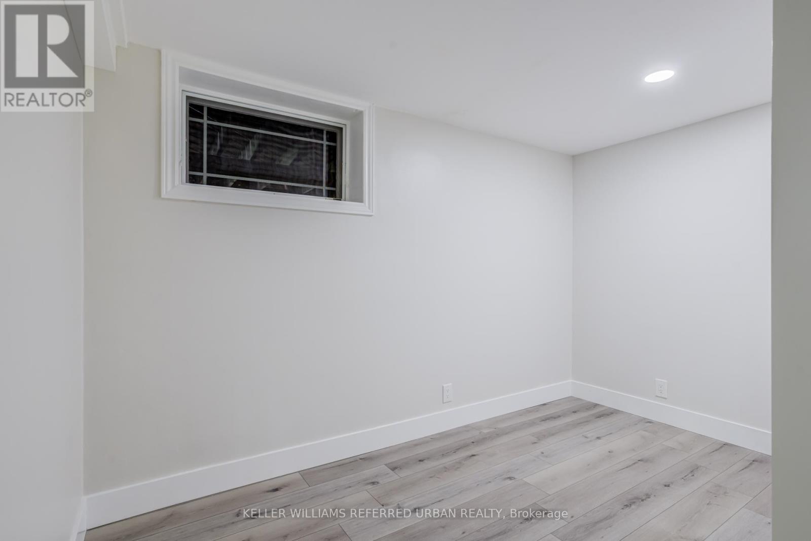 98 DUNCOMBE DRIVE - 28