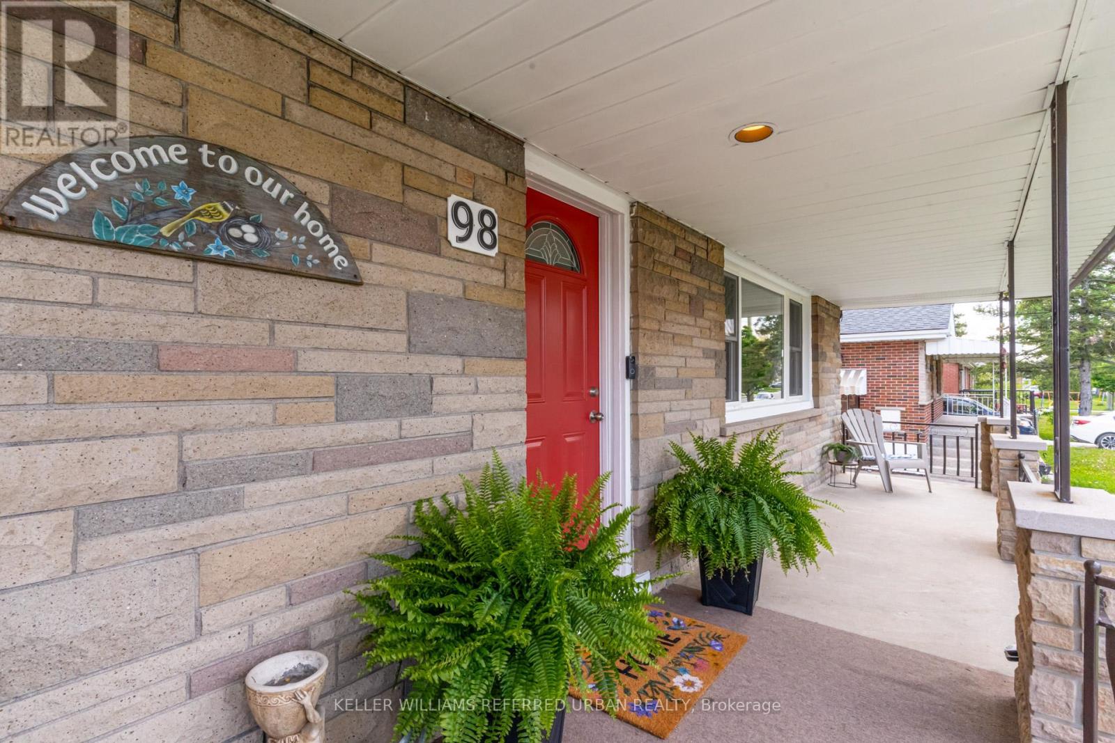98 DUNCOMBE DRIVE - 4