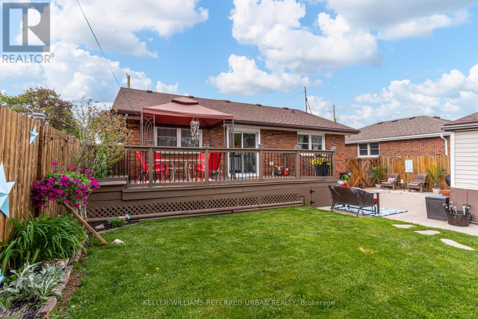 98 DUNCOMBE DRIVE - 45