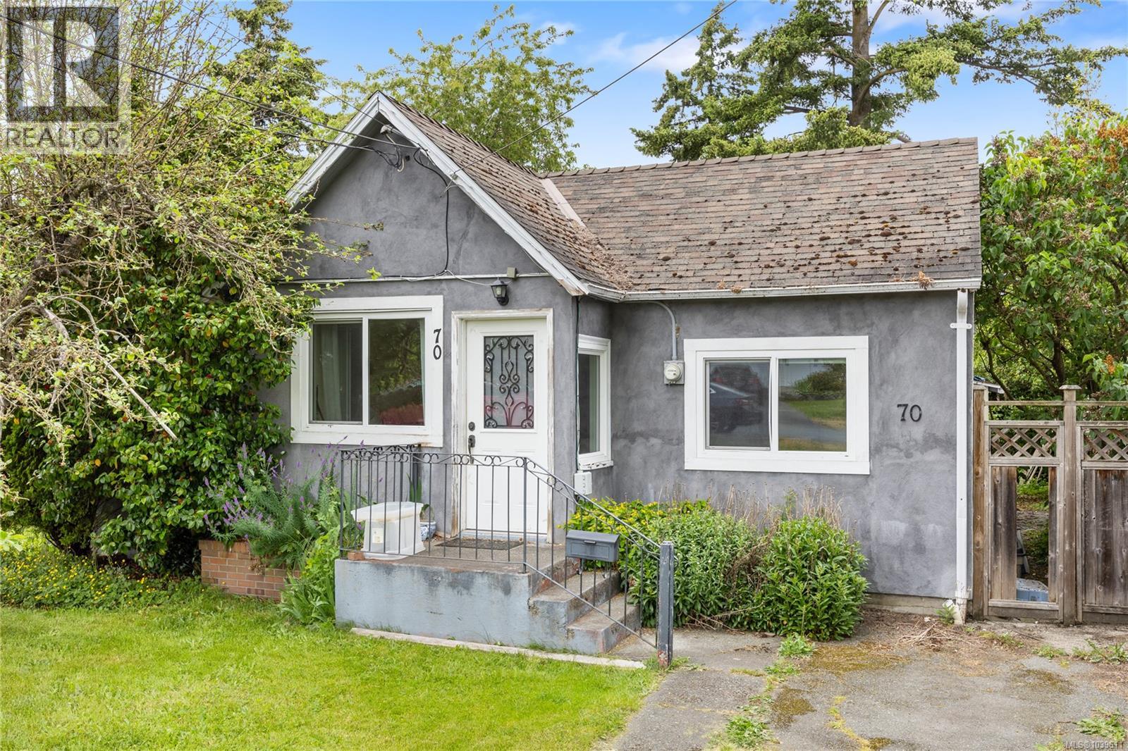70 Hampton Rd - Image 2