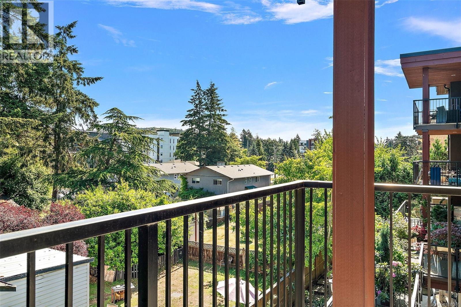 304 2717 Peatt Rd, Langford