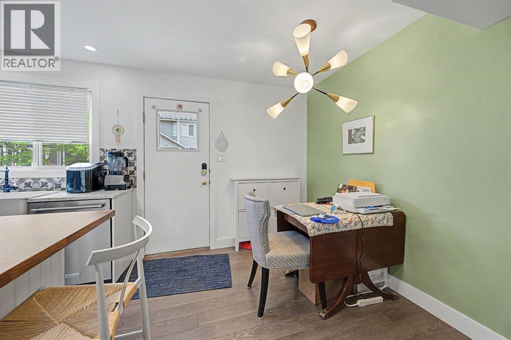 633 Regal Park NE — photo 10