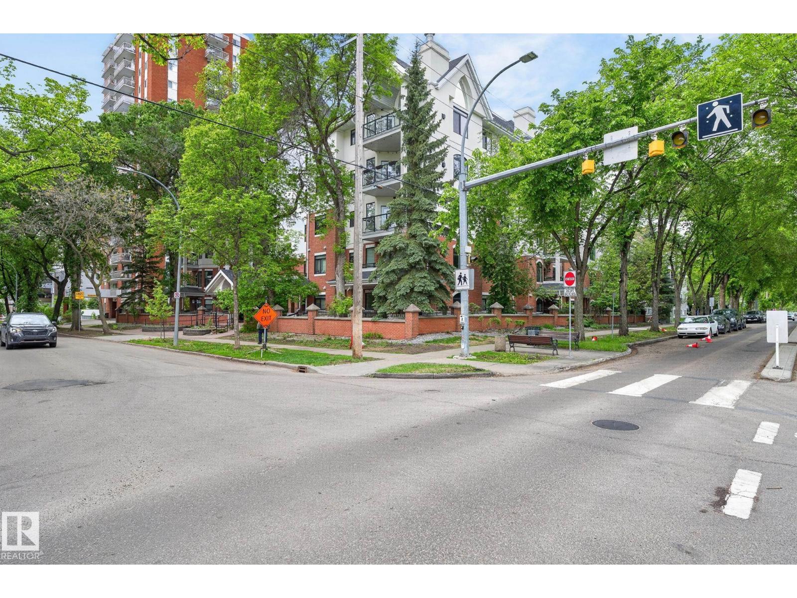 #205 10178 117 ST NW NW - 3