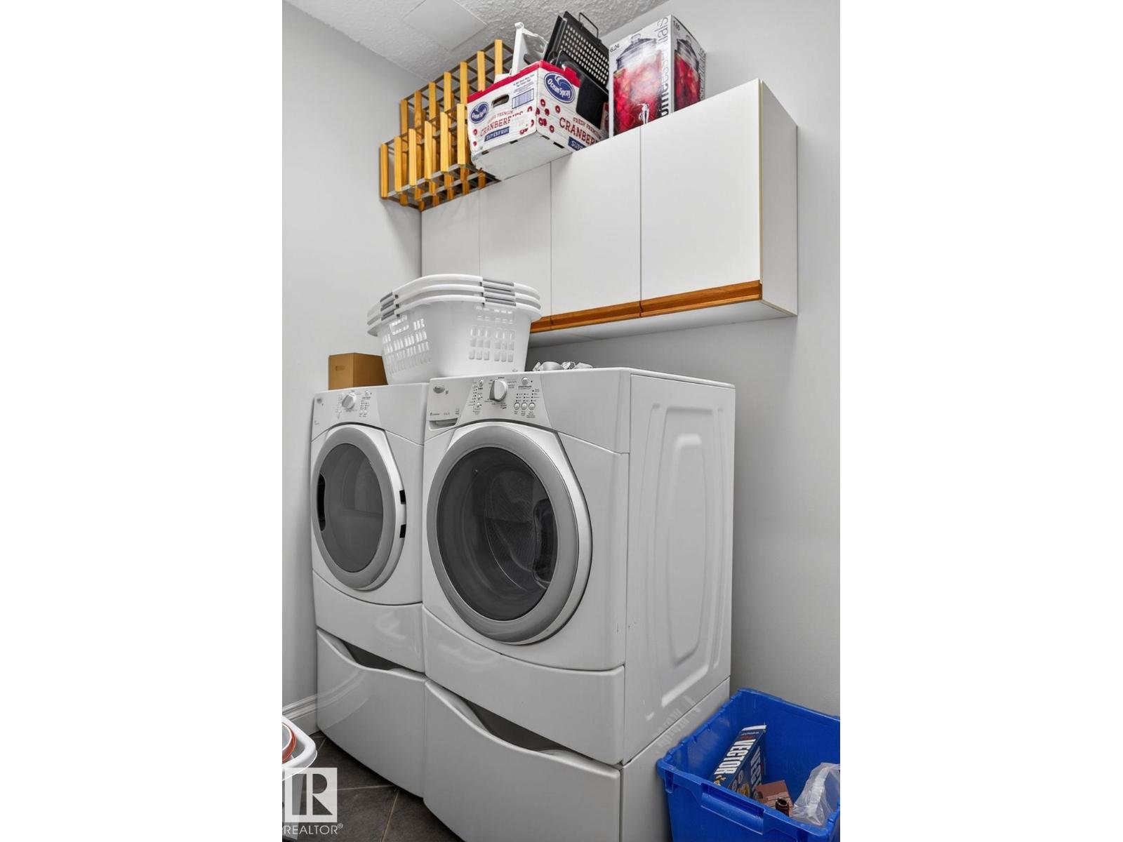 #205 10178 117 ST NW NW - 32