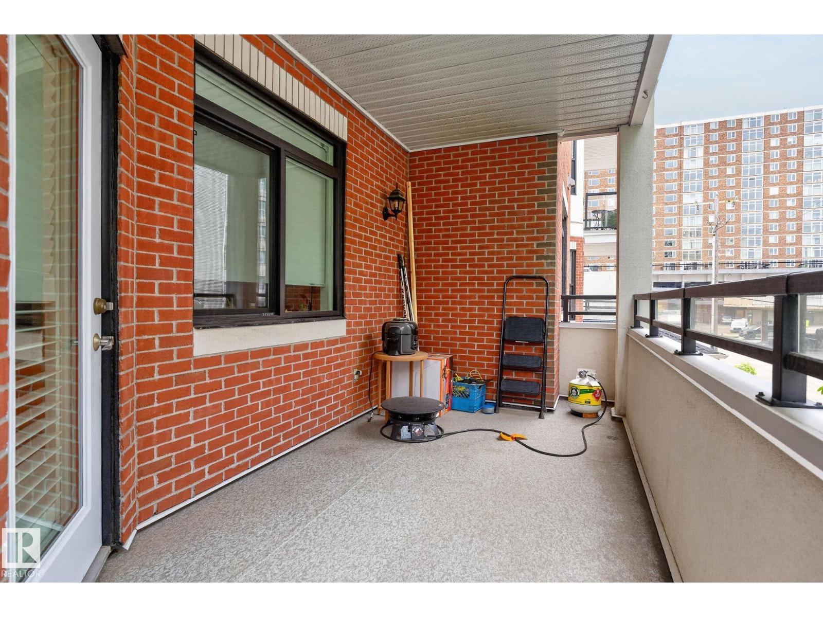 #205 10178 117 ST NW NW - 33