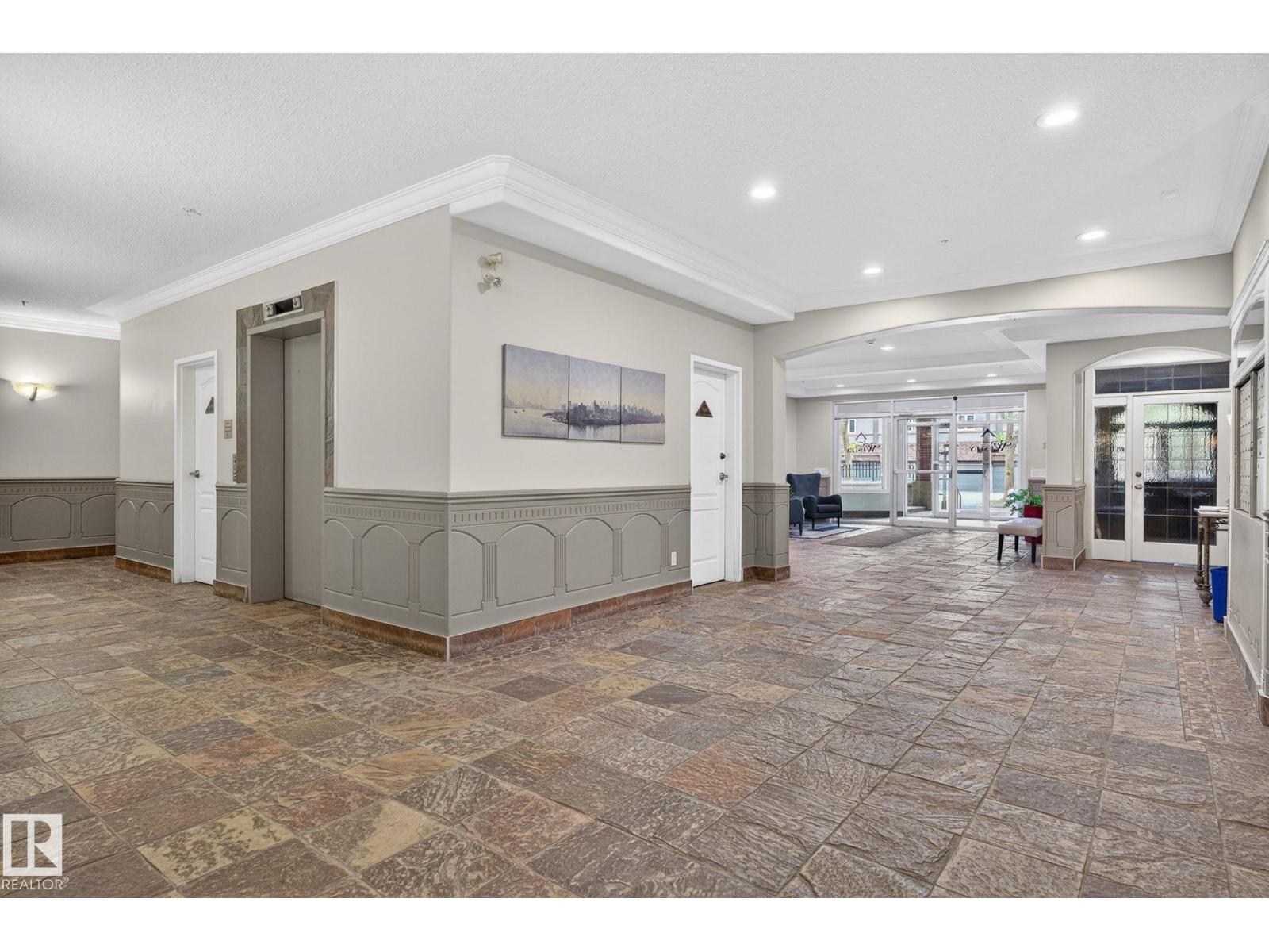 #205 10178 117 ST NW NW - 6