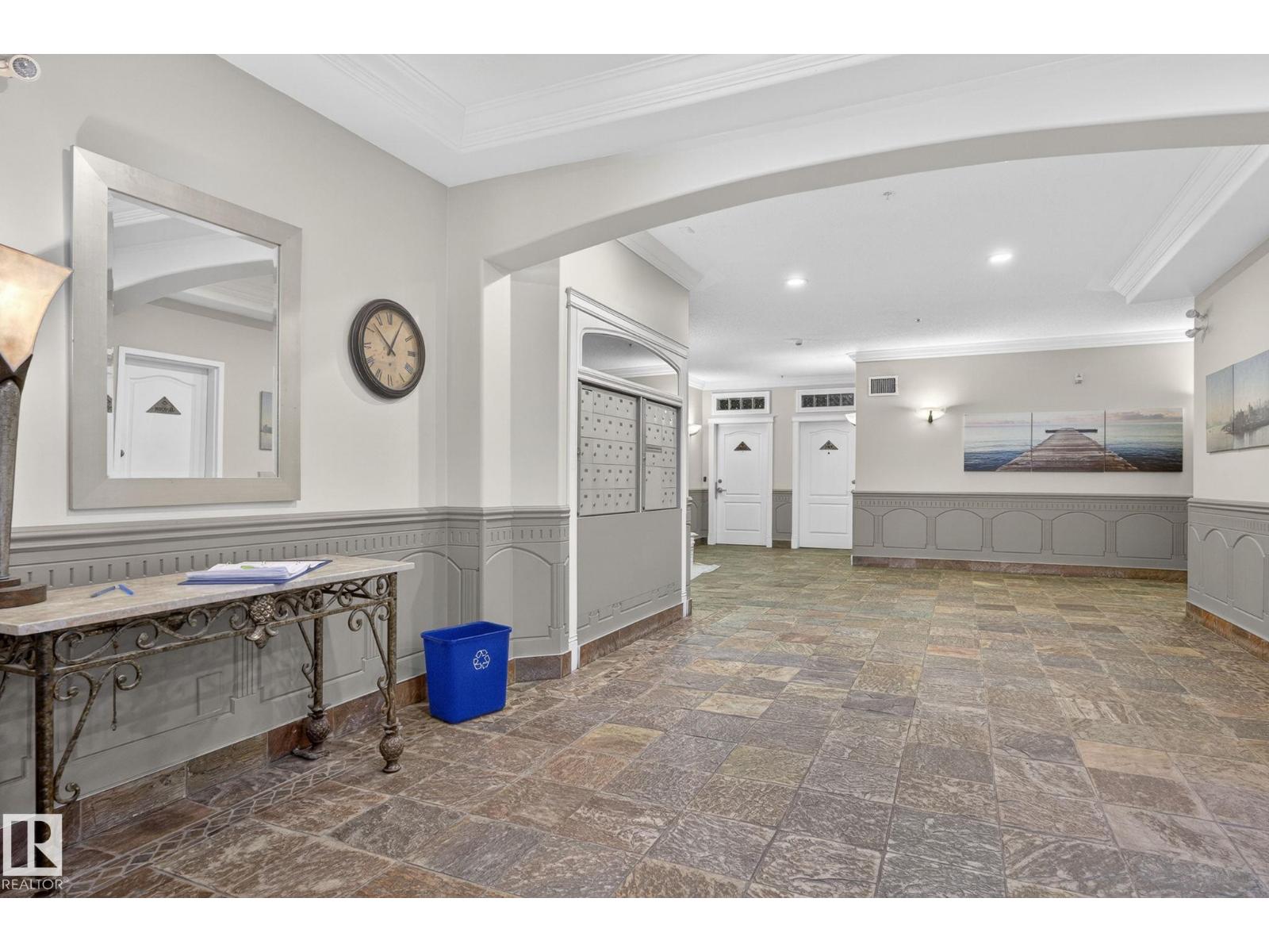 #205 10178 117 ST NW NW - 8