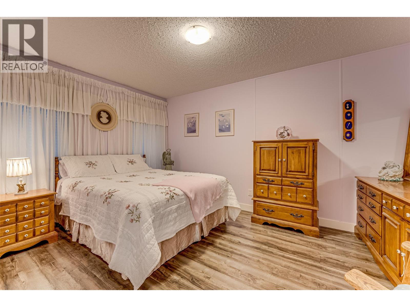 #25 1600 43 Avenue - 20
