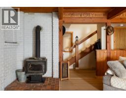 4pc Ensuite bath - 4644 97 Highway, Westwold, BC V0E3B1 Photo 11